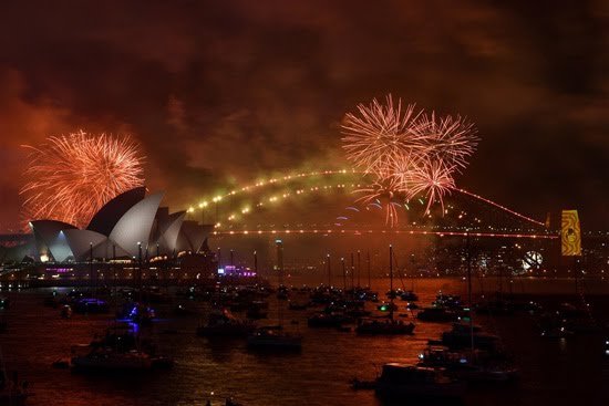 انطلقت حول العالم الاحتفالات ببدء العام الجديد