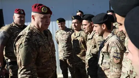 العماد عون: الجيش صامد خلافاً لكل الشائعات