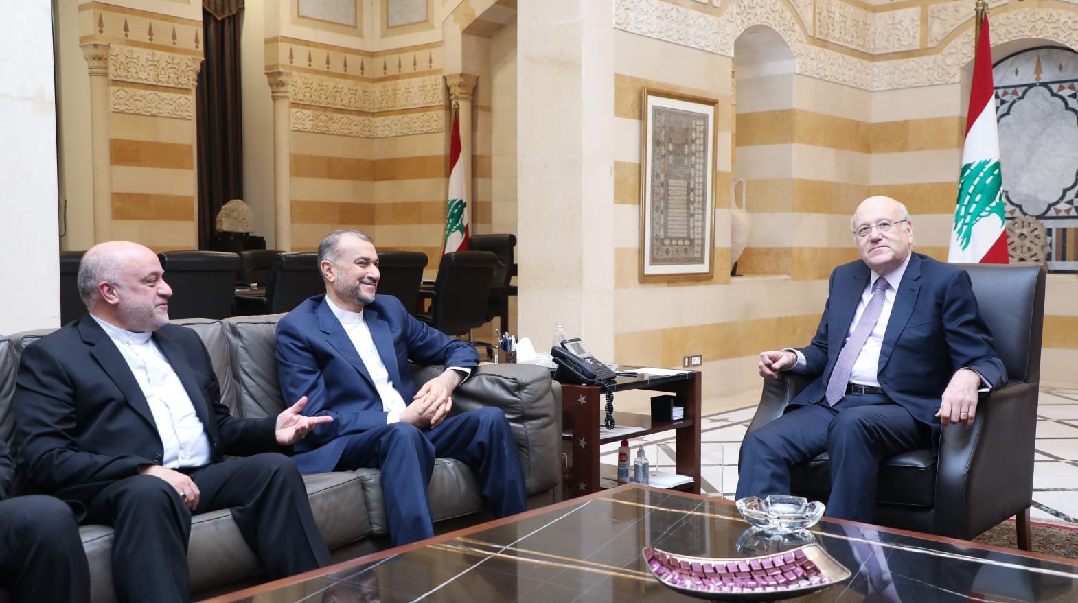 ميقاتي مستقبلا عبد اللهيان:نعمل على تسيير الامور ولدينا الثقة والعزيمة للعمل على الخروج من هذه المحنة