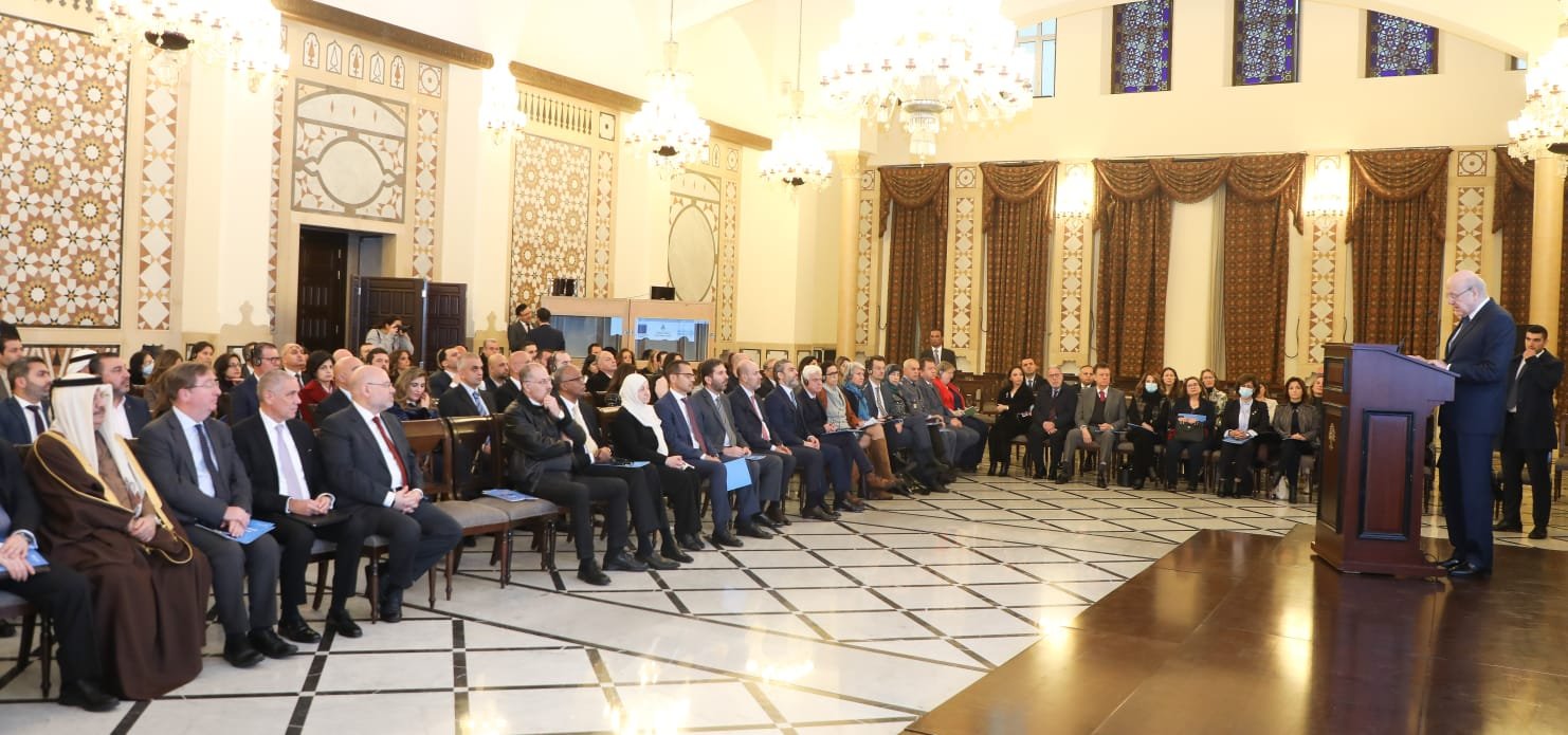 ميقاتي والأبيض يطلقا الاستراتيجية الوطنية للقطاع الصحي -رؤية ٢٠٢٣