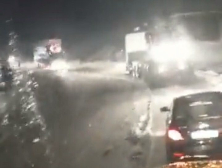 حمية يتابع اوضع الطرق في ظل العاصفة الثلجية