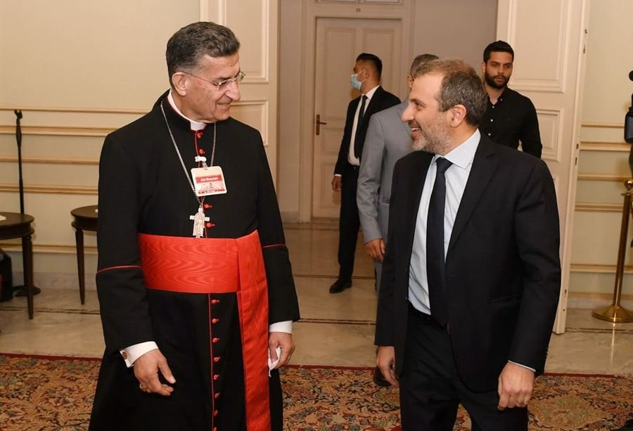 باسيل من بكركي : نتطلع بكثير من السلبية الى اي كلام يتمحور حول تخطي المكون المسيحي