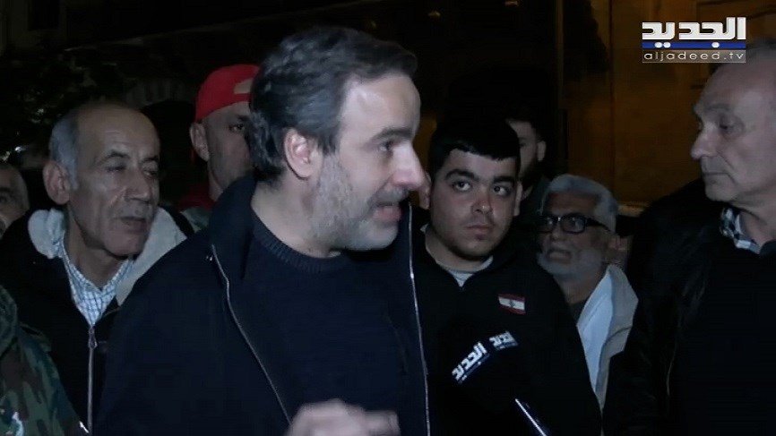 اعتصام النواب مستمر وحراك متضامن في محيط المجلس