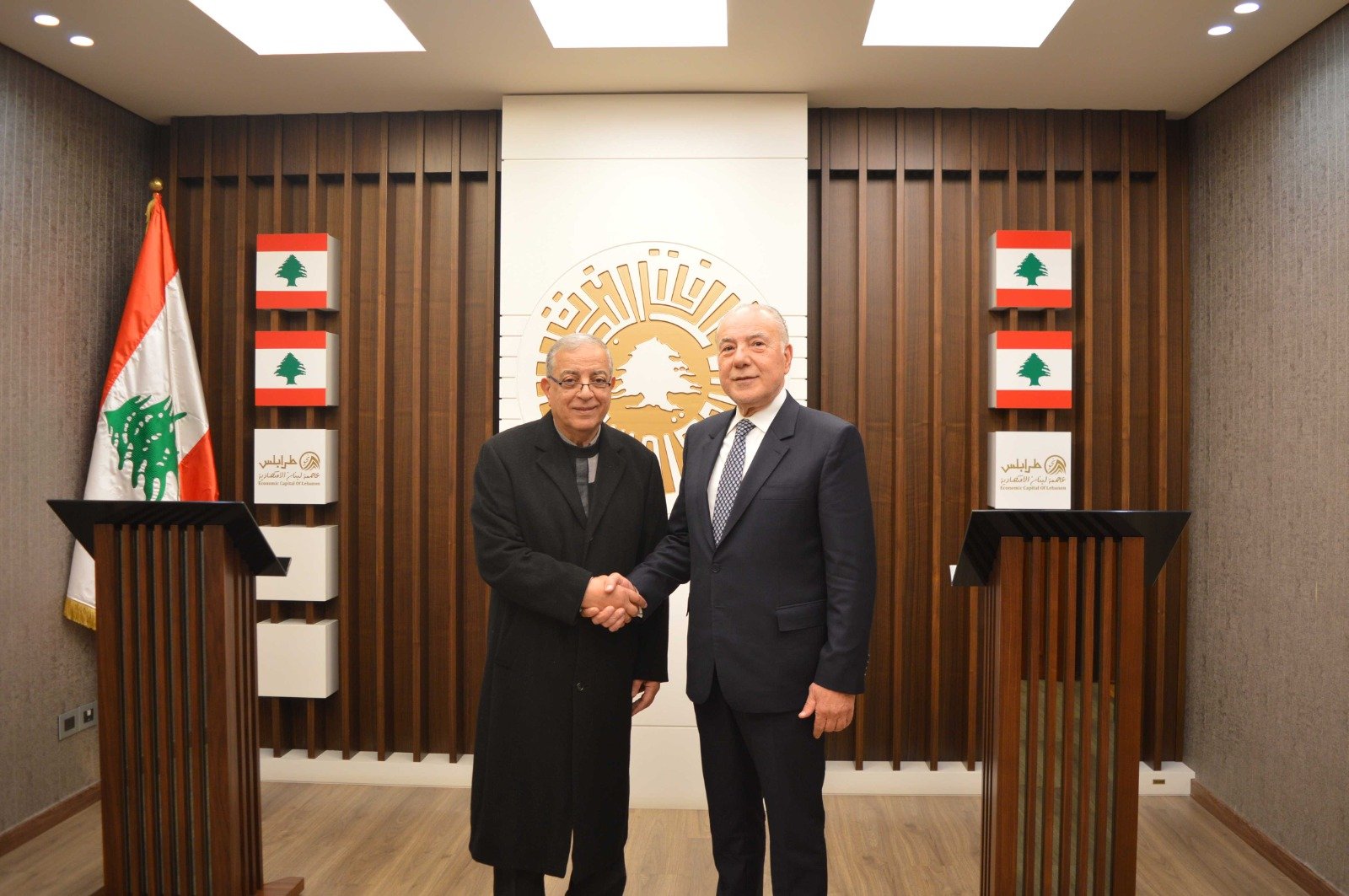 دبوسي يلتقي الحلوة