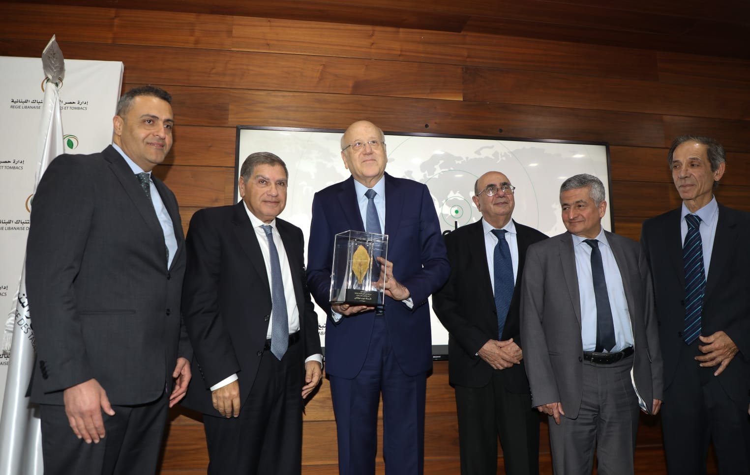 ميقاتي خلال حفل الريجيم تدشين خط إنتاج جديد وإطلاق “تطبيق الطابع المرمّز سننجح في تجاوز هذه الظروف الصعبة التي نمر بها،