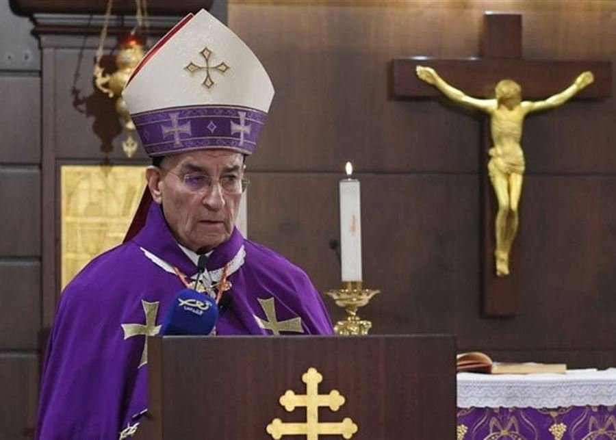 البطريرك الراعي في عظة الأحد: المشكلةُ هي أنَّ كلَّ فريقٍ يَرفض أيَّ تنازلٍ لتسهيلِ انتخابِ الرئيس لأنه يَظنُّ نفسَه هو الذي سينتصرُ من خلال “خارج الدستور” والمؤتمرات