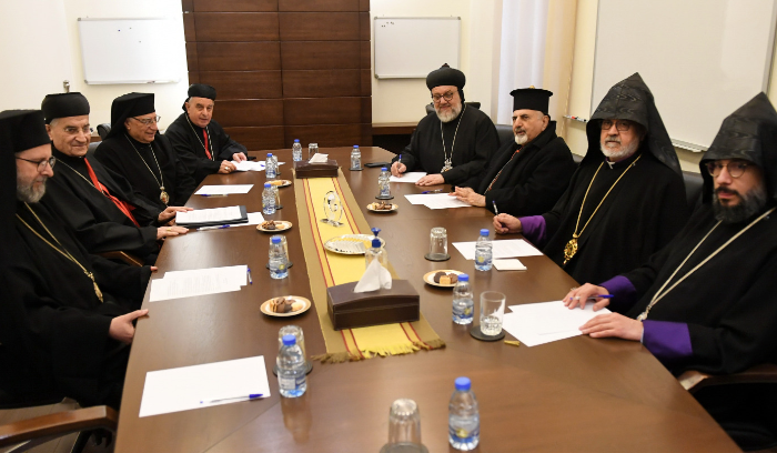 رؤساء الطوائف المسيحية في لبنان يحثون البطريرك الراعي على دعوة النواب المسيحيين للإجتماع في بكركي