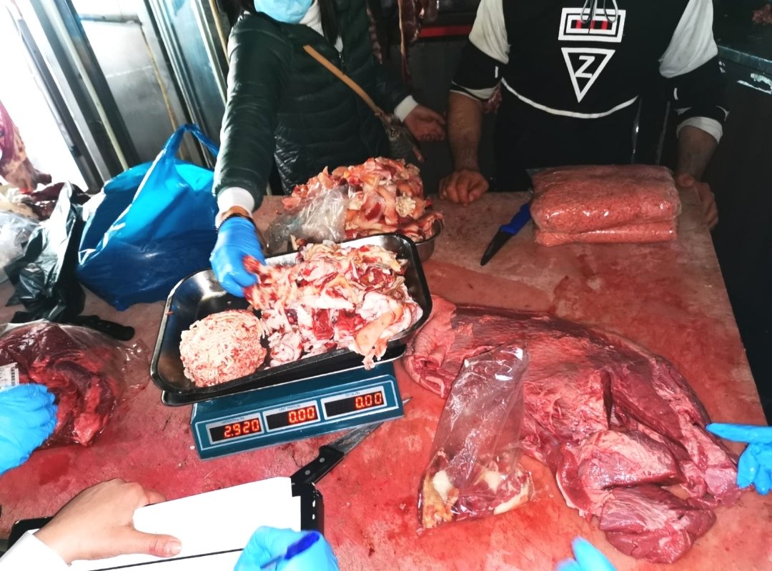 بلدية طرابلس صادرت لحوما غير صالحة للأكل وأتلفتها