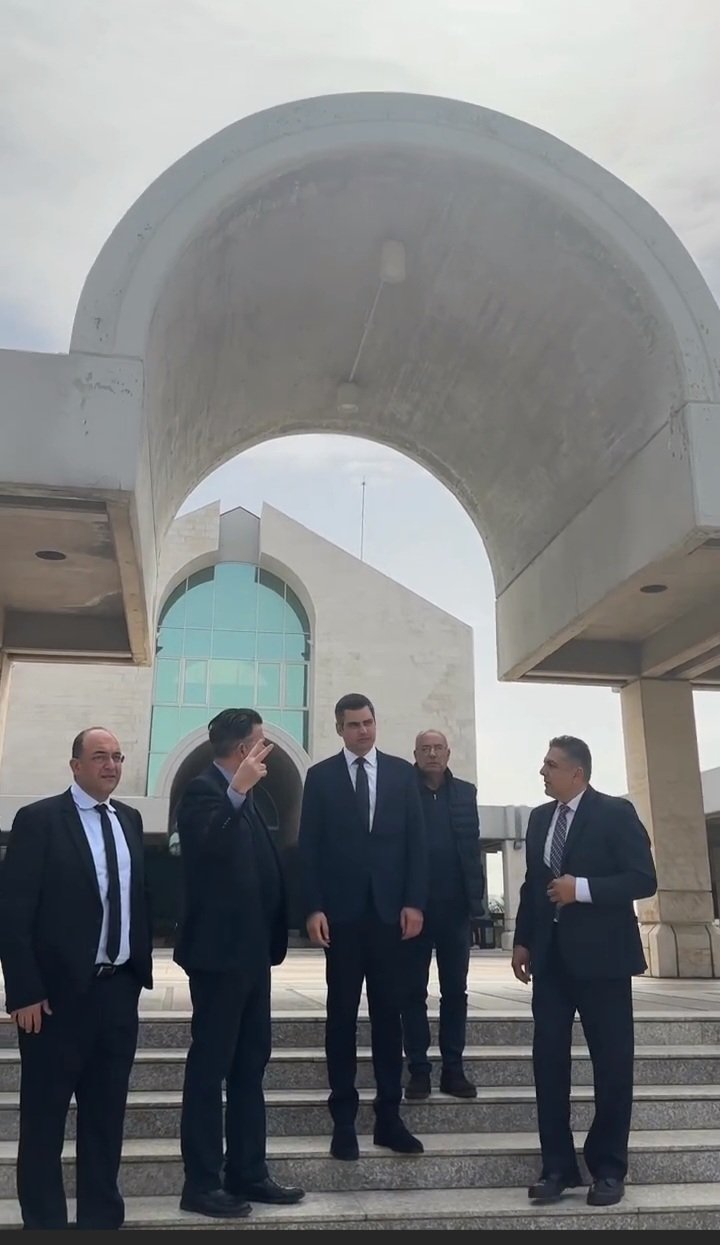 طوني فرنجية زار جامعة سيدة اللويزة