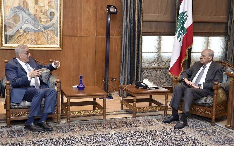 بري يدعو اللجان المشتركة لاجتماع الاثنين ويلتقي بو حبيب ويتلقى رسالة من الرئيس الصيني