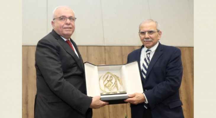 نواف سلام: لتنفيذ بنود اتفاق الطائف وتصحيح ما شوّه منها وسدّ ثغرات الاتفاق التي ظهرت بالممارسةمارس 3, 2023