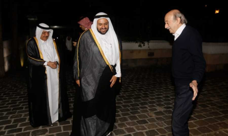 جنبلاط يستقبل الوزير القطري ويلتقي المطران عمار