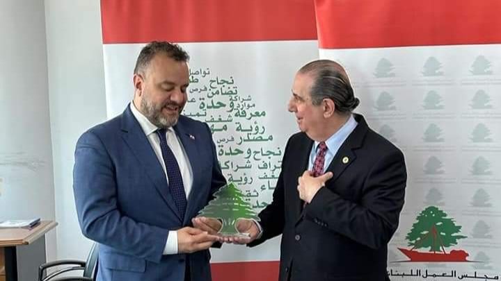 عبد المسيح مكرما من مجلس العمل اللبناني في دبي و الإمارات