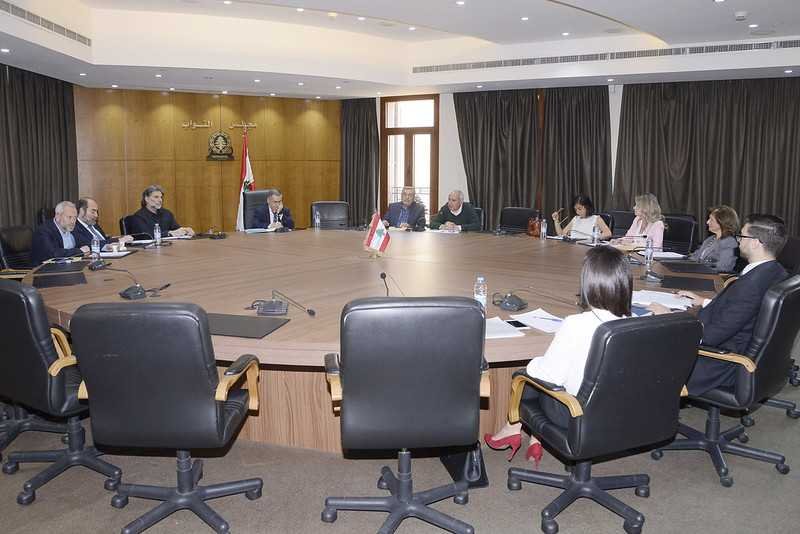 حماية الاطفال من التزويج المبكر على طاولة لجنة حقوق الانسان النيابية