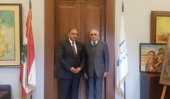 المرتضى عرض ونقيب المحررين شؤونا عامة