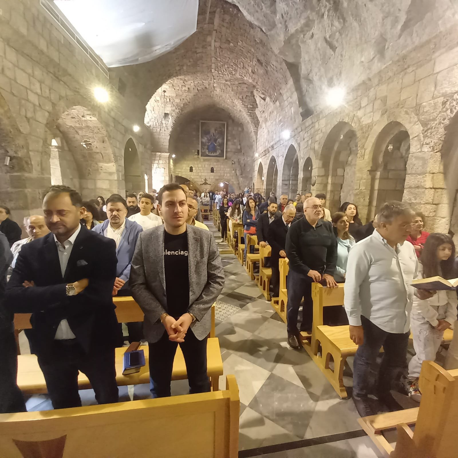 دير مار أنطونيوس قزحيا- الوادي المقدس إحتفل بقداس الفصح المجيد