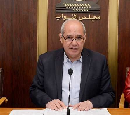 خلف: نرفض الرضوخ للخارج