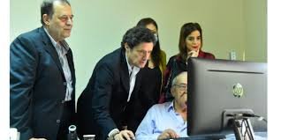 المكاري: لاقرار قانون إعلام عصري يقدس حرية التعبير