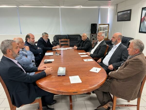 مرده استراليا يلتقي عقيص في سيدني