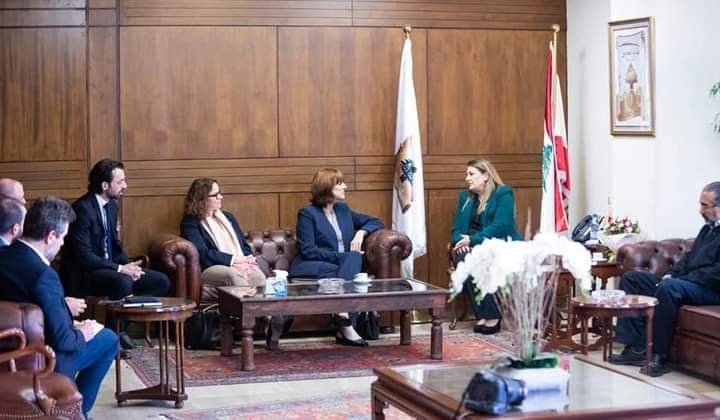 النقيبة القوال بحثت والسفيرة الكندية وممثلة UNDP في تطوير مشروع الوصول الى العدالة