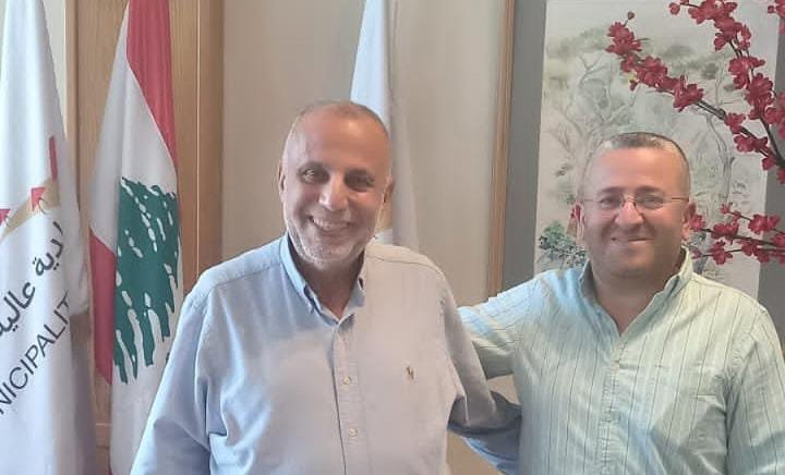 محفوض زار مراد رئيس بلدية عاليه في مكتبه سرايا- عاليه الحكومي