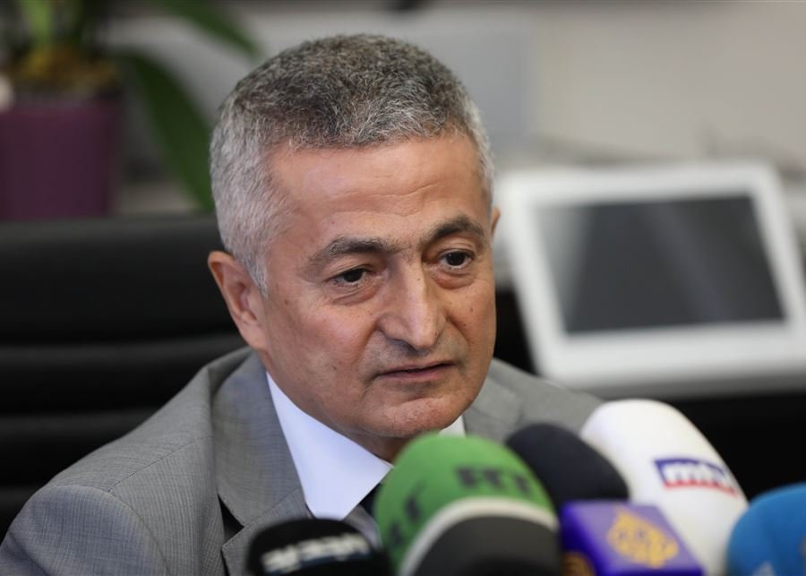 وزير المال يرفض اقالة حاكم المركزي