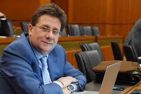 كنعان بعد ال ٣٠٠ مليون دولار مساعدة للبنان:ع قبال الطاقة المتجددة والصندوق السيادي قريباً