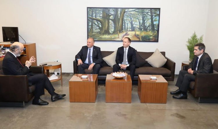 جعجع التقى السفير الروسي