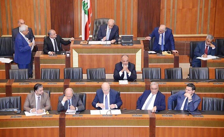 الأنباء الكويتية : لا جلسة انتخاب رئاسية قبل تظهير نتائج الحراك الخارجي وتوقعات بطرح جديد يحمله لودريان يؤول لترشيح قائد الجيش