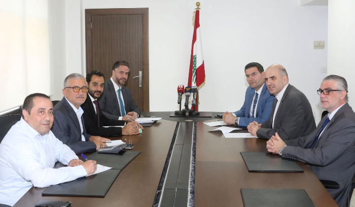 لقاء بين وزيري الزراعة والاقتصاد لشراء موسم القمح بسعر توجيهي ووضع شروط أمام استيراد زيت النخيل