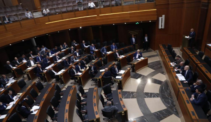 مجلس النواب أقر فتح اعتمادات رواتب القطاع العام وبدل النقل وحوافز لاساتذة “اللبنانية”ميقاتي: سأدعو مجلس الوزراء لمناقشة موازنة 2023