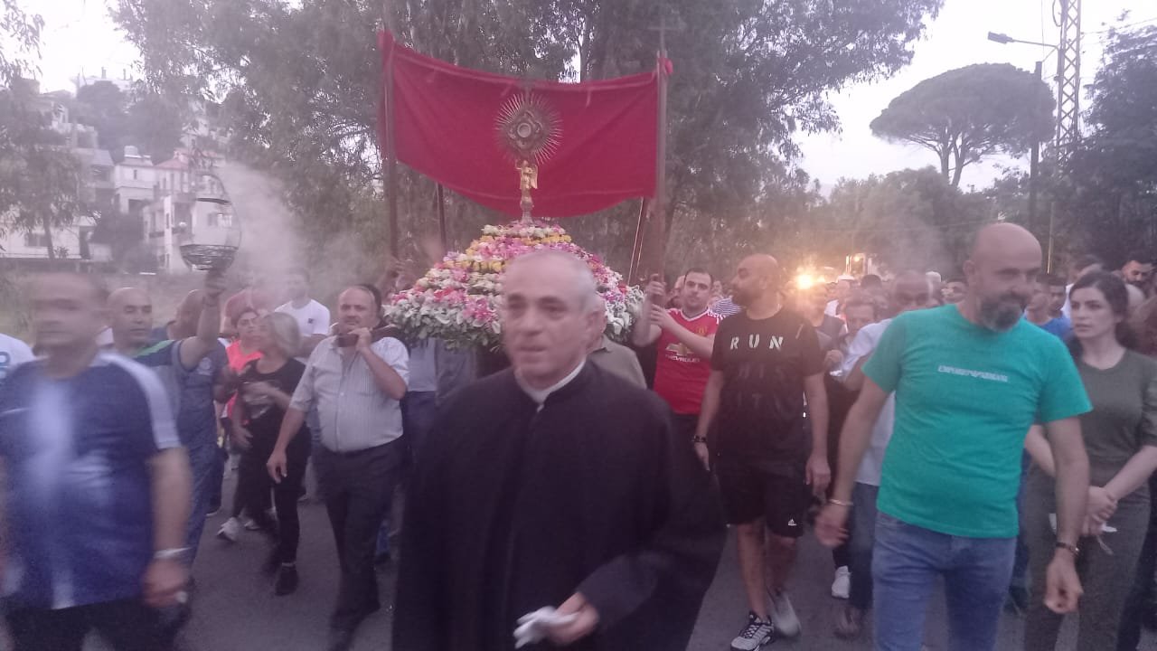 عيد القربان المقدس “خميس الجسد” في قطاع الزاوية الساحلي – أبرشية طرابلس المارونية