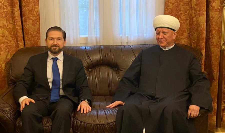 كرامي التقى مفتي موسكو ورئيس الجمعية الدينية لمسلمي روسيا ويلبي دعوة السفير الروسي على العشاء