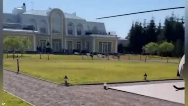 الأمن الروسي يُداهم قصر قائد مجموعة “فاغنر” في مدينة سانت بطرسبرغ ويعثر على أسلحة وكنز مُسيل للعاب..
