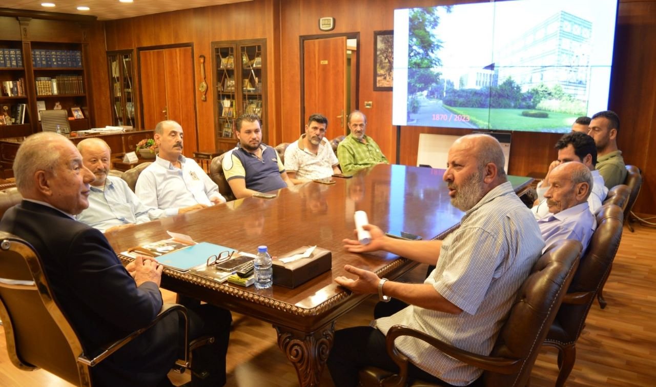 لجنة سوق الخضار في عكار تستعرض مشاكل السوق مع الرئيس دبوسي