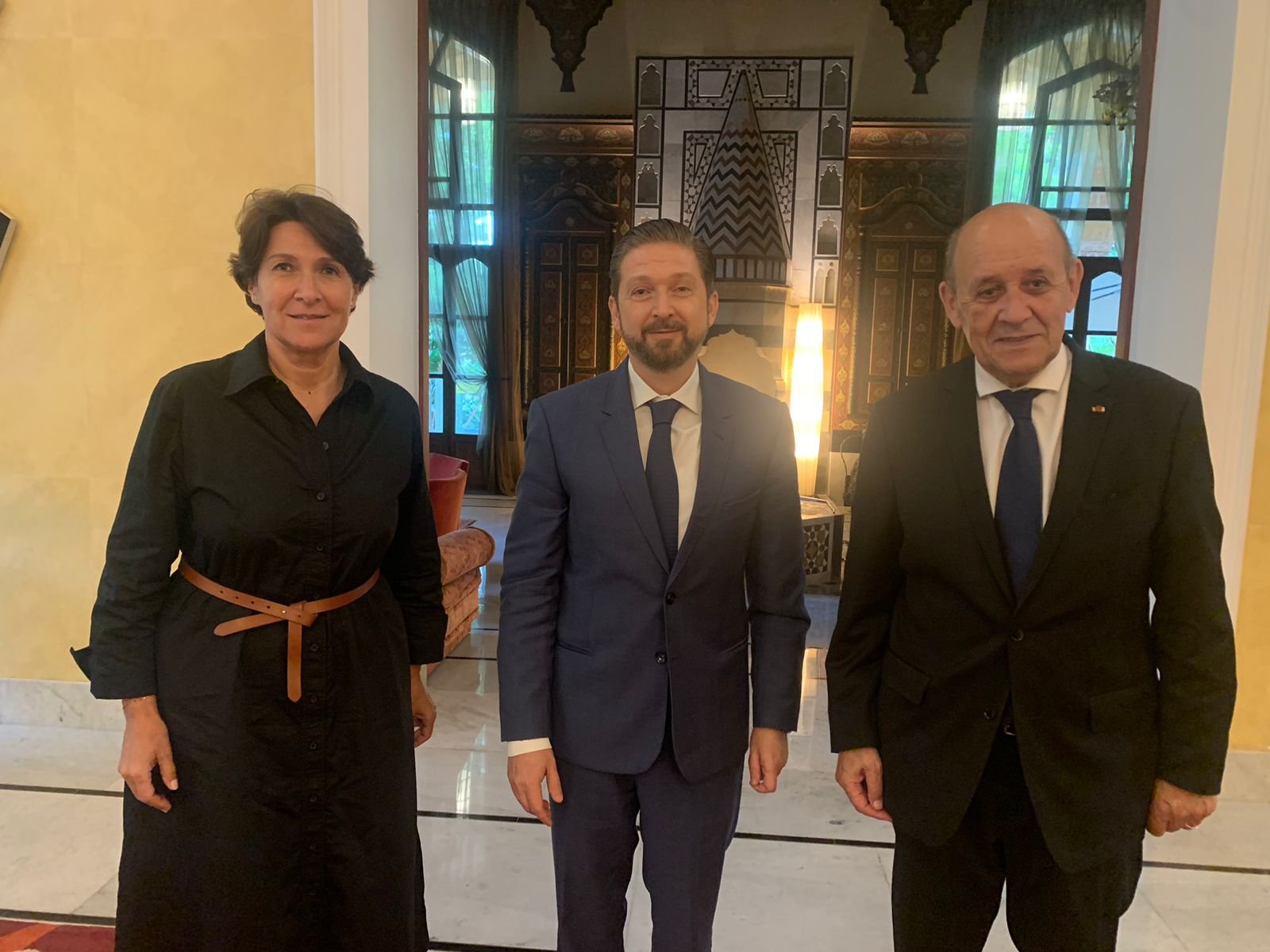 كرامي التقى لو دريان: أكدنا ان الحل يبدأ بانتخاب رئيس للجمهورية ويجب ان يستكمل بتكليف رئيس للحكومة وتشكيل حكومة واجراء الاصلاحات الضرورية