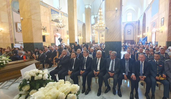 اهدن ودعت والدة وزير الاعلام بمأتم رسمي وشعبي