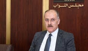 عبد الله : سنشهد أمراً صادماً على الصّعيد الماليّ إذا أوقفت صيرفة