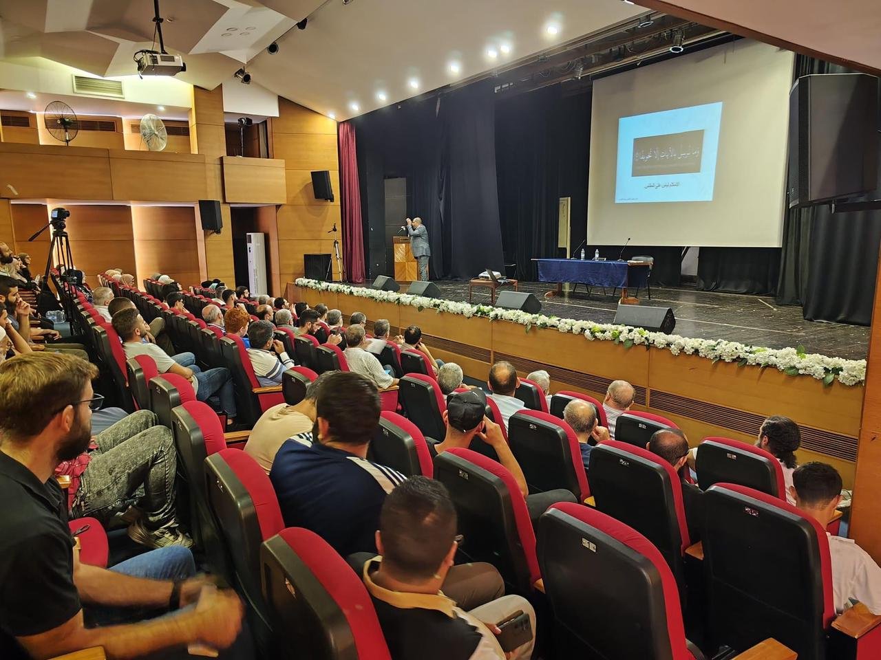 لقاء الدّفاع عن الديّن والفطرة والأسرة الرابع في الرابطة الثقافية 