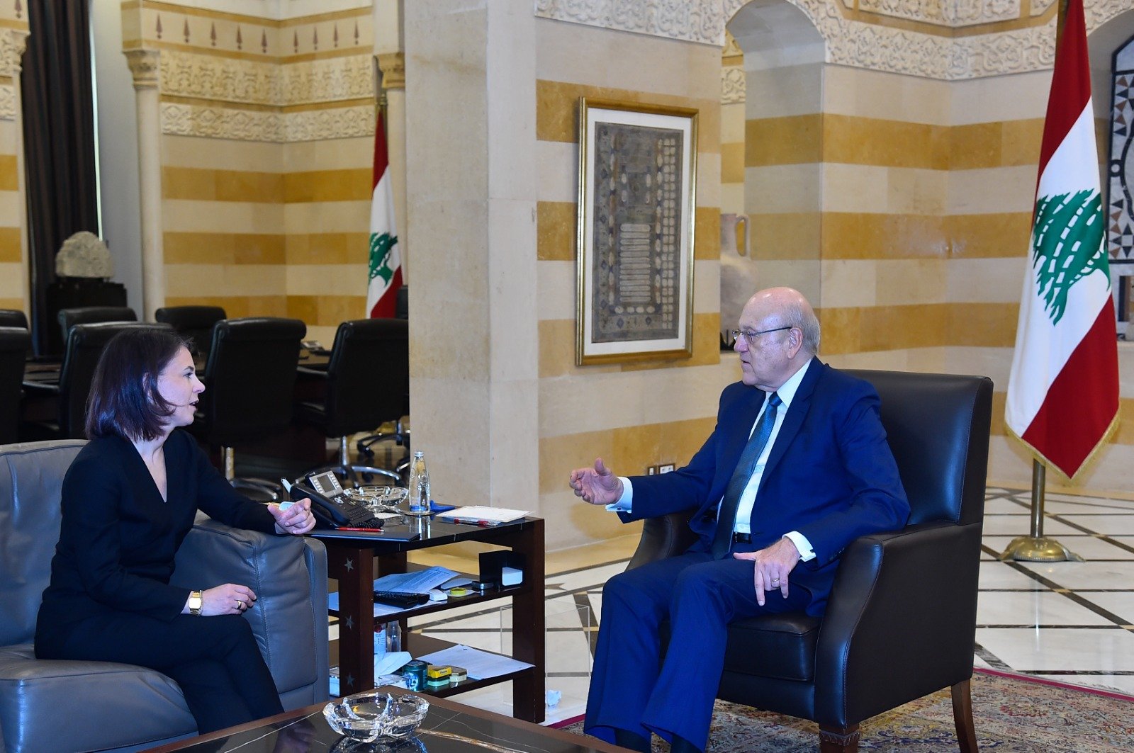 ميقاتي لوزارة خارجية ألمانيا: لممارسة الضغط على اسرائيل لوقف عدوانها على لبنان ووقف اطلاق النار في غرة”.