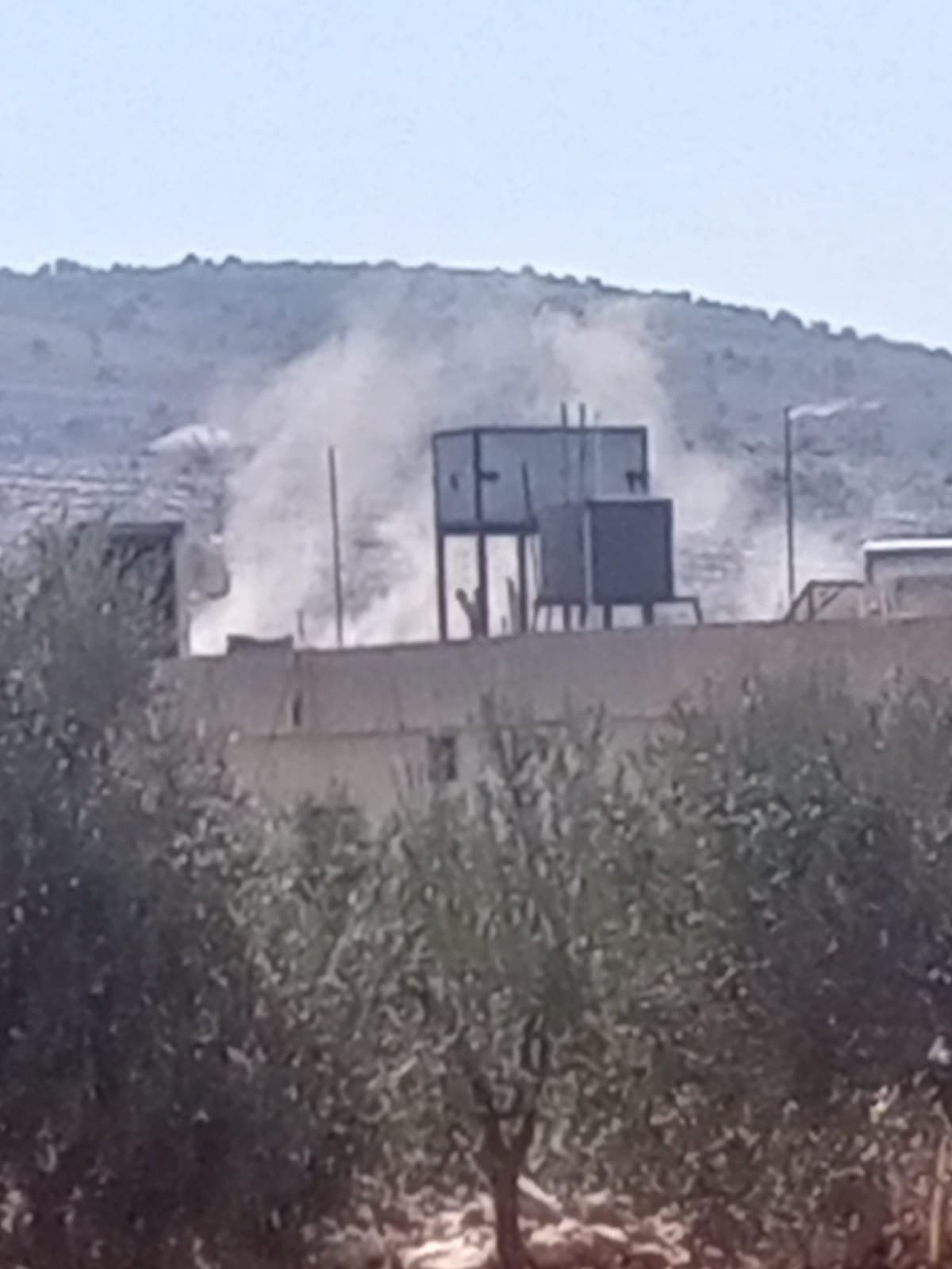 عدوان إسرائيلي على مدى ساعات قبل الظهر والمقاومة ترد