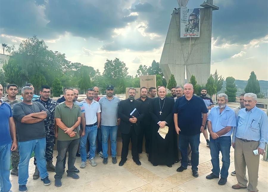 السفير البابوي يجول على عدد من القرى الحدودية