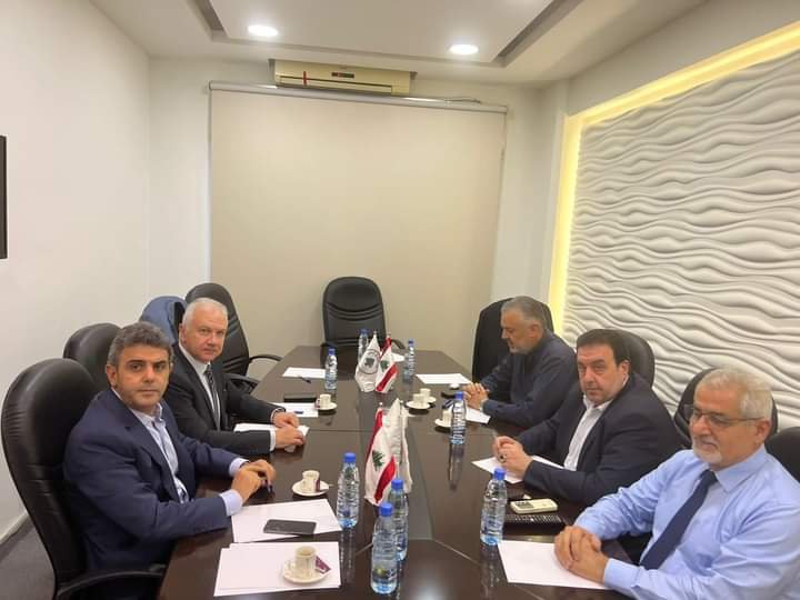 اجتماع بين وفد من تكتل الجمهورية القوية و تكتل الاعتدال