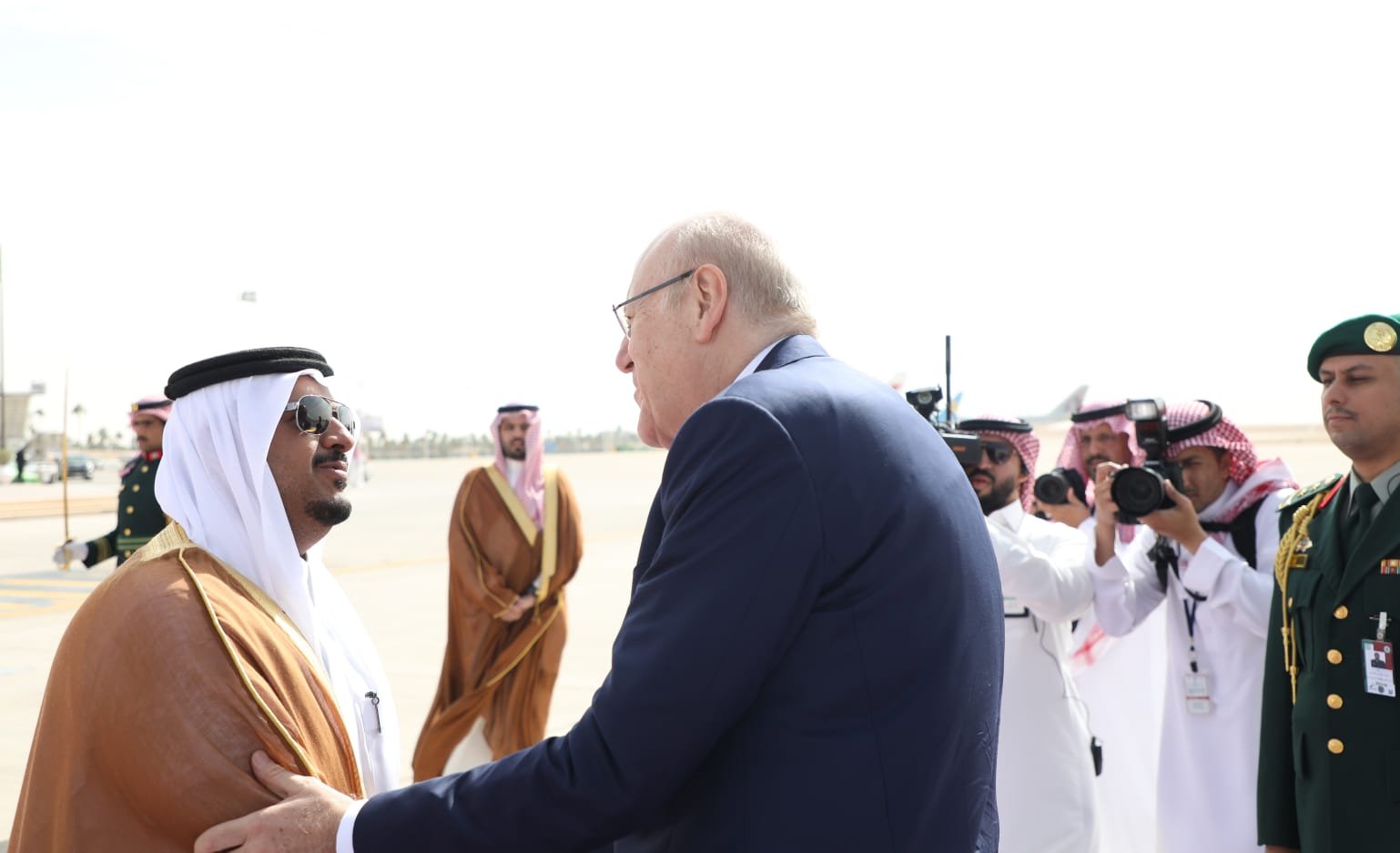 ميقاتي يصل الى المملكة العربية السعودية للمشاركة في “القمة العربية الاسلامية المشتركة غير العادية