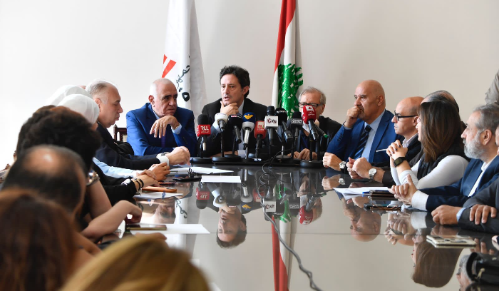 المكاري عرض وممثلي وسائل الاعلام خطة الطوارىء: جاهزون لكل الاحتمالات ولنكن المصدر الصحيح للاعلام الاجنبي