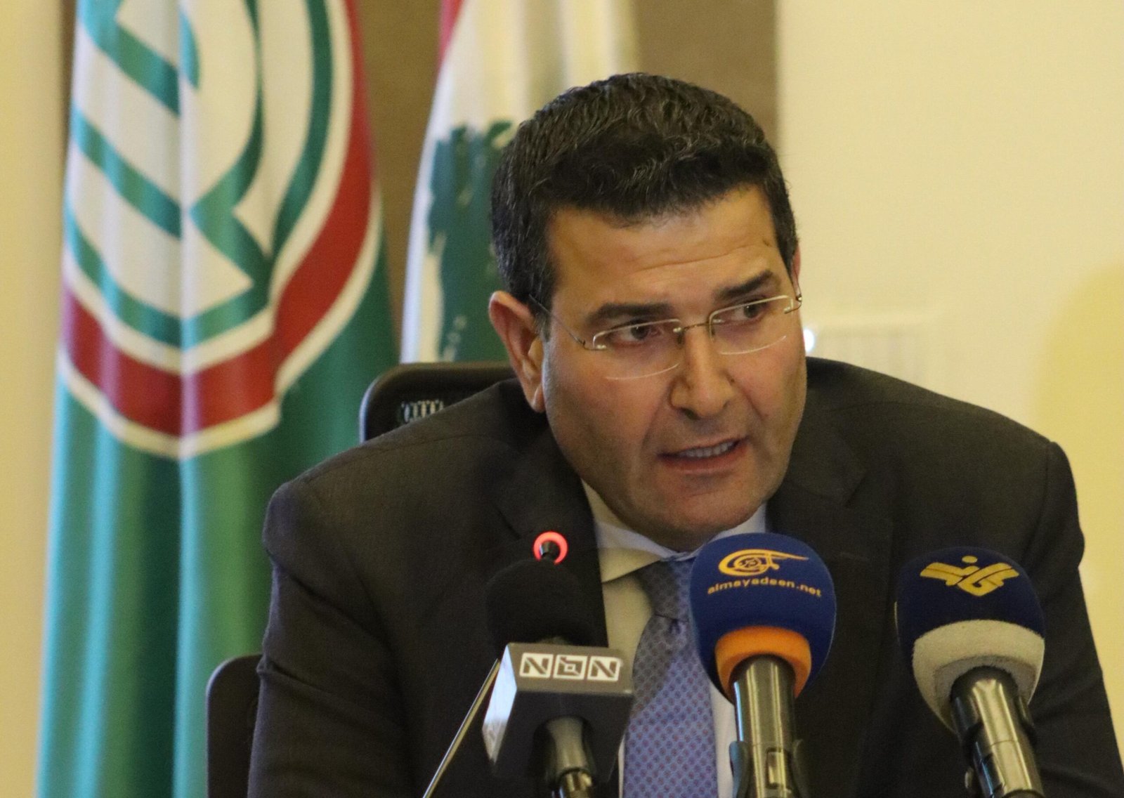 وزير الزراعة : سنزرع بدل كل شجرة عشرة من تلك التي احرقها العدو البربري بقذائف الفوسفور المحرمة دولياً.