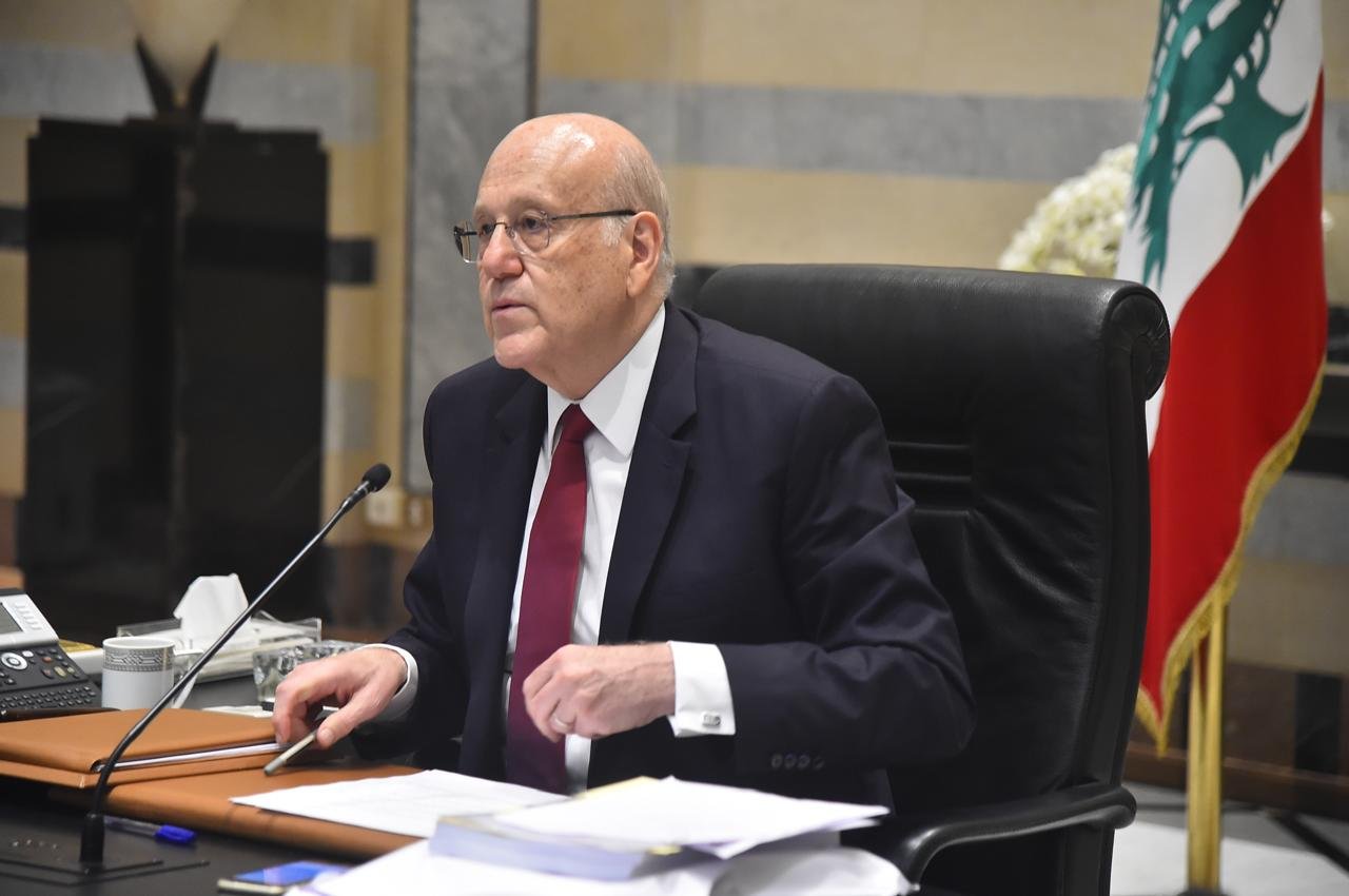 ميقاتي يعايد اللبنانيين بجلسة حكومية ساخنة : كهرباء ورئاسة وقضاء